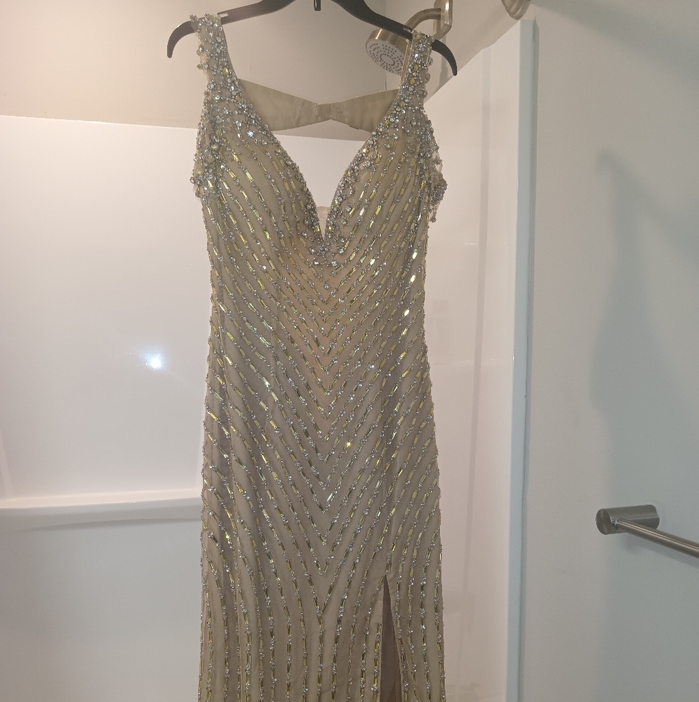 Sherri Hill Rhinestoned dress